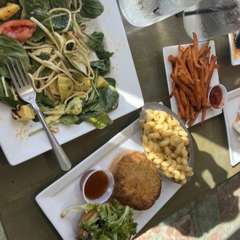 Sal's Ballyhoo's - So many amazing vegan options here - Seafood Near Me - Key Largo, Florida
