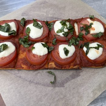 The Wine Bar At Vintner Valley - Margarita flatbread - Pizza Near Me - Morgantown, West Virginia The Wine Bar At Vintner Valley - Margarita flatbread - Pizza Near Me - Morgantown, West Virginia