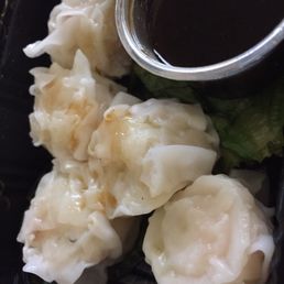 Tasteless shumai. Maybe from a frozen supermarket? Tasteless shumai. Maybe from a frozen supermarket?