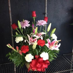 Maria's Flowers & Gifts