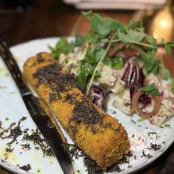 Jillians - Fried Brie