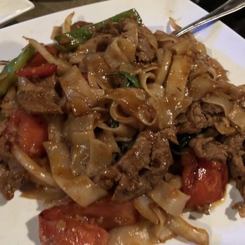 Sala Thai - Pad Kee mao (drunken noodle) - Thai Near Me - Fremont, California Sala Thai - Pad Kee mao (drunken noodle) - Thai Near Me - Fremont, California