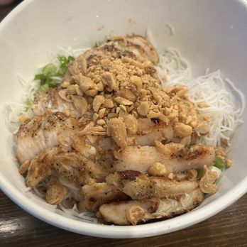 Cyclo - Grilled Chicken Breast Vermicelli Noodle Salad - Vietnamese Near Me - Long Island City, New York Cyclo - Grilled Chicken Breast Vermicelli Noodle Salad - Vietnamese Near Me - Long Island City, New York