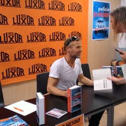 Luxor - Jo Nesbø :)