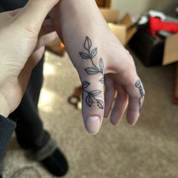 Ritual Moon Tattoo & Tarot - Hand tattoo by Raven