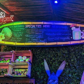 The Surfin Burrito - Bars Near Me - Cancún, ROO