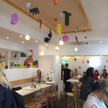 Cutter and Squidge - Lovely cafe:) - Cafes Near Me - Soho, XGL Cutter and Squidge - Lovely cafe:) - Cafes Near Me - Soho, XGL