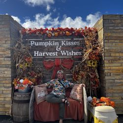 Waimānalo Country Farms - Social media booths