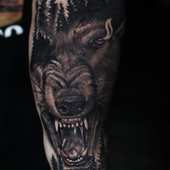 1. LO Tattoos & Fine Art