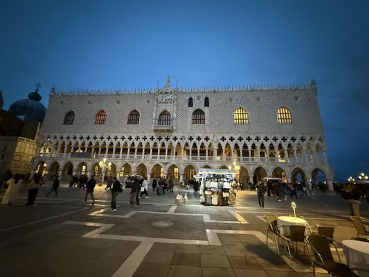 Doge's Palace by null