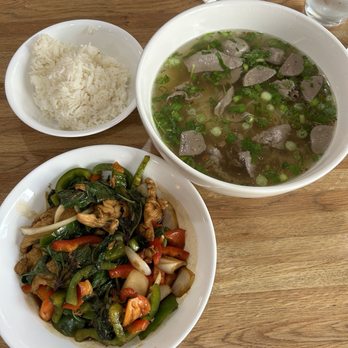 SK Pho - Basil Stir Fry with Chicken (E2)  Noodle Soup with Rare Round Steak and Meatballs (P2) - Bubble Tea Near Me - Mountain Lake, Minnesota