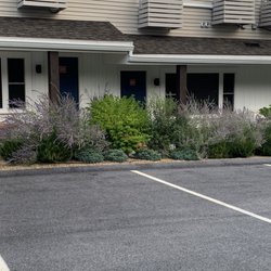 Inn at Rye Place - Beautiful landscaping and ultra quiet spot.