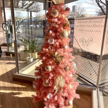 Studio 205 - Holiday decor - Waxing Near Me - Eugene, Oregon