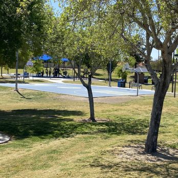 Celaya Park - Parks Near Me - Tempe, Arizona