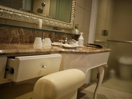 LA SUITE KŌBE by null