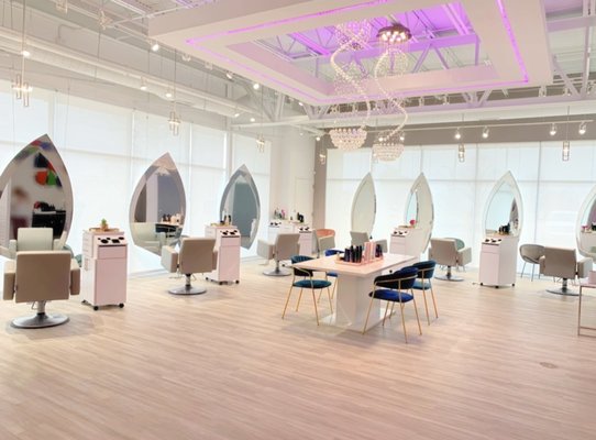 Essence Salon, 4201 42nd St NE, Cedar Rapids, IA 52402, US