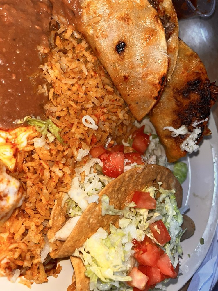 Food from El Merendero