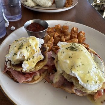 Seaside Grill - Crab Benedict - Burgers Near Me - Vero Beach, Florida Seaside Grill - Crab Benedict - Burgers Near Me - Vero Beach, Florida