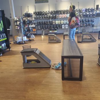 Fleet Feet - Getting shoes - Sports Wear Near Me - Round Rock, Texas Fleet Feet - Getting shoes - Sports Wear Near Me - Round Rock, Texas