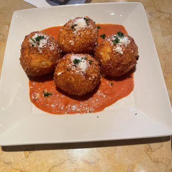 The Cheesecake Factory - cheesecake factory Fried Macaroni and Cheese - Desserts Near Me - Fairfax, Virginia