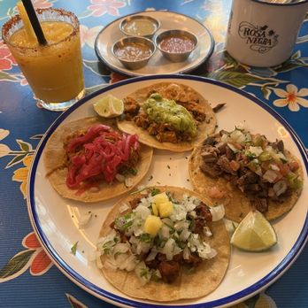 Rosa Negra - Tacos variados - Mexican Near Me - Barcelona, B