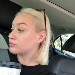 Look at me with this jawline!!! :))) and my gorgeous chin Look at me with this jawline!!! :))) and my gorgeous chin