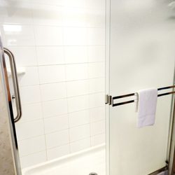 Holiday Inn Express & Suites Riverport Richmond