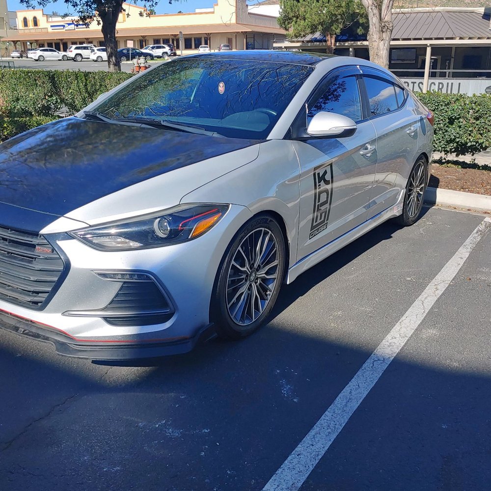 Mr Tint - A satisfied customer is in this photo. 2yrs and NOT a single bubble. - Home Window Tinting Near Me - Norco, California Mr Tint - A satisfied customer is in this photo. 2yrs and NOT a single bubble. - Home Window Tinting Near Me - Norco, California