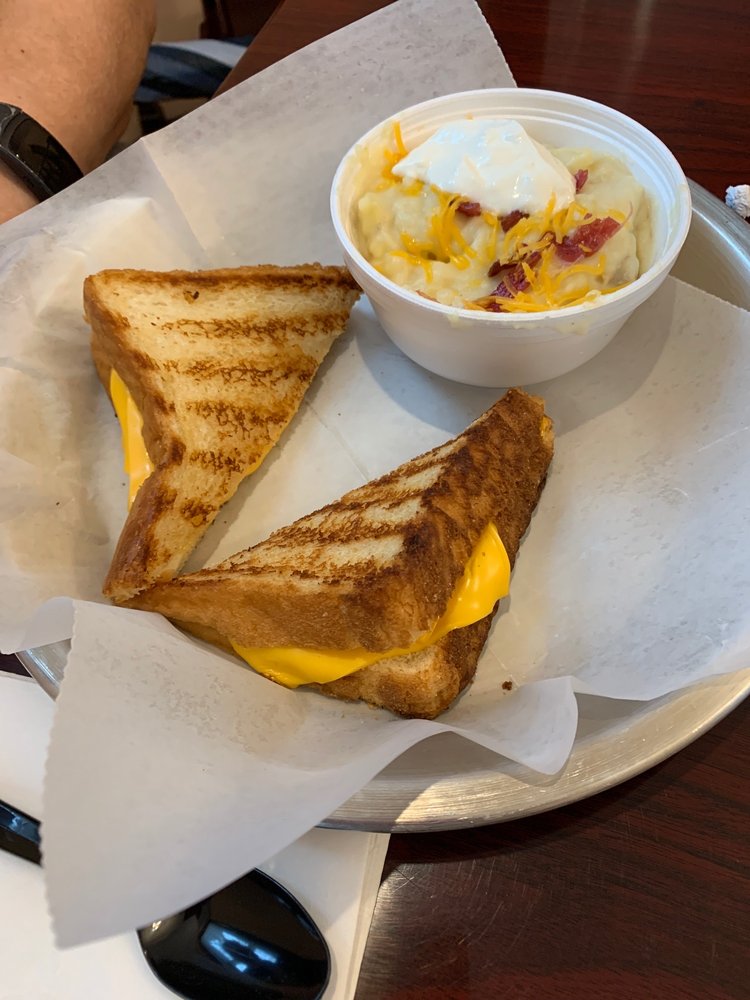 FARLEY’S 13 Photos 290 Main St, Calhoun, Kentucky Bed & Breakfast