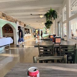 Riverview Restaurant - Lobby