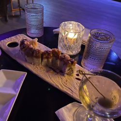 Chico Cabaret - San Juan sushi roll