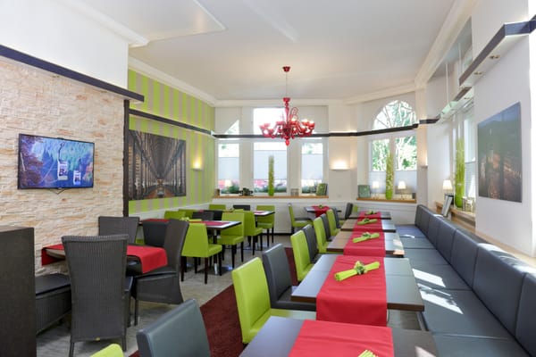 Park Hotel Post Freiburg - Kultur und Literatur am Colombipark by null