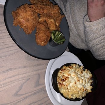 Third Street Social - Fries Chicken and Gouda MAC N Cheese - Bars Near Me - Lee's Summit, Missouri Third Street Social - Fries Chicken and Gouda MAC N Cheese - Bars Near Me - Lee's Summit, Missouri