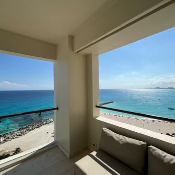 Hyatt Ziva Cancun - View From Turquoize Tower "Sky" Room - Hotels Near Me - Cancún, ROO