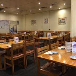 Toyama Japanese Restaurant - Quite a large restaurant, but it gets very busy!