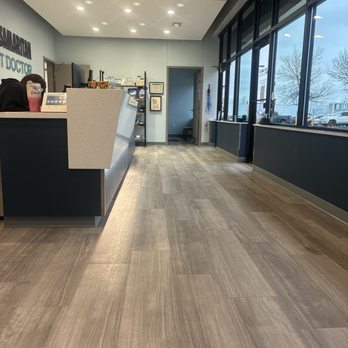 Good Samaritan Pet Doctor - Large, open front desk. Perfect for keeping distance from other animals. - Veterinarians Near Me - Omaha, Nebraska Good Samaritan Pet Doctor - Large, open front desk. Perfect for keeping distance from other animals. - Veterinarians Near Me - Omaha, Nebraska