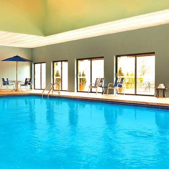 Four Points by Sheraton Meriden - Pool - Hotels Near Me - Meriden, Connecticut