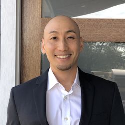 Mobile Spine Specialist - I look forward to listening first and resolving your pain, injury, or decrease in function together!
Jeff Lum Owner & Physical Therapist