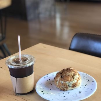 Vincent Bakery Cafe - Iced Americano and Bread - Bakeries Near Me - Duluth, Georgia