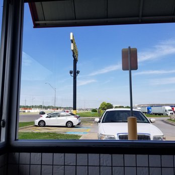 Waffle House - a view of a parking lot through a window - Diners Near Me - Blue Springs, Missouri Waffle House - a view of a parking lot through a window - Diners Near Me - Blue Springs, Missouri