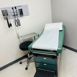 Via Care Urgent Care - Patient room