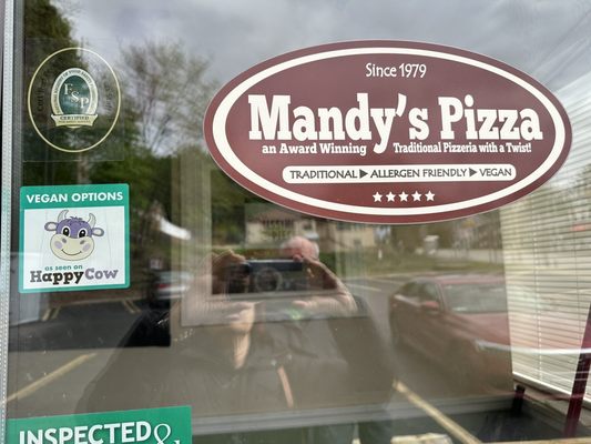 Mandy's Pizza by null