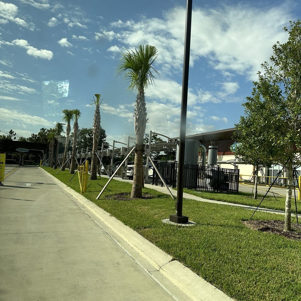 Gate Express Carwash - Coming around the bend to enter car wash - Car Wash Near Me - St. Augustine, Florida
