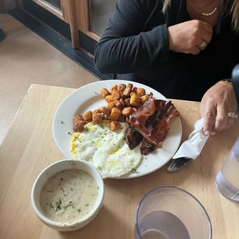 Sunny Point Café - Mighty Good Breakfast - Southern Near Me - Asheville, North Carolina Sunny Point Café - Mighty Good Breakfast - Southern Near Me - Asheville, North Carolina