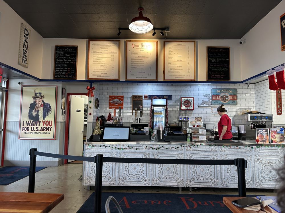 Acme Burger - Photo 2