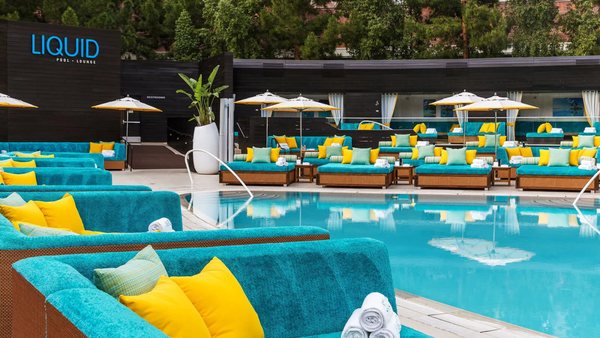 LIQUID Pool Lounge by null