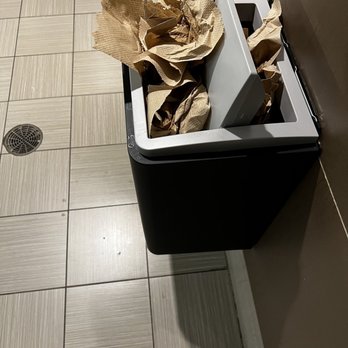 Gold's Gym - Overflowing trash cans, empty spray bottles for cleaning equipment, no tissue in the restrooms, no sit covers, - Gyms Near Me - Rock Hill, South Carolina Gold's Gym - Overflowing trash cans, empty spray bottles for cleaning equipment, no tissue in the restrooms, no sit covers, - Gyms Near Me - Rock Hill, South Carolina