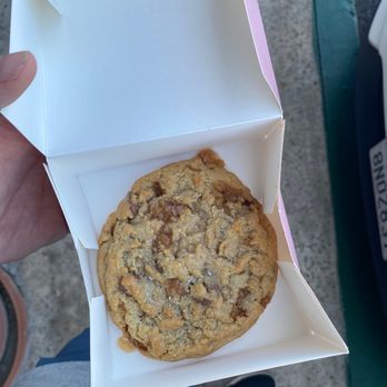 Crumbl - Costa Mesa - Bakeries Near Me - Costa Mesa, California