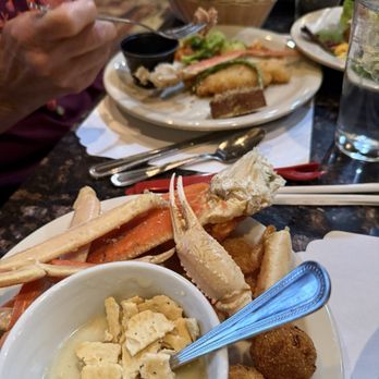 Hon-Dah - Clam chowder, crab legs and hush puppies - Hotels Near Me - Pinetop, Arizona Hon-Dah - Clam chowder, crab legs and hush puppies - Hotels Near Me - Pinetop, Arizona