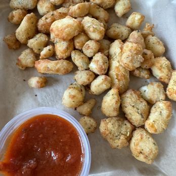 Crawford Brew Works - Cheese curds with marinara dipping sauce. - Breweries Near Me - Bettendorf, Iowa Crawford Brew Works - Cheese curds with marinara dipping sauce. - Breweries Near Me - Bettendorf, Iowa